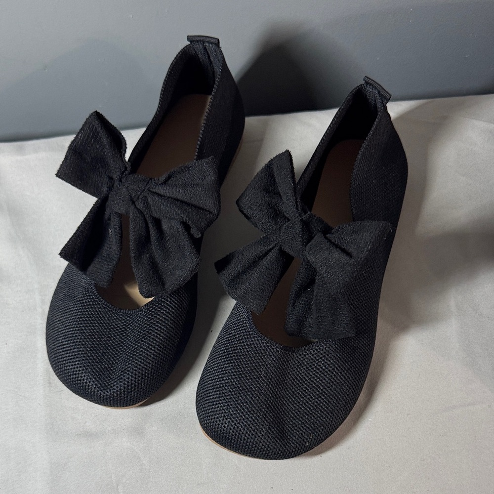 Elegant Black Women's Shoes with Bow